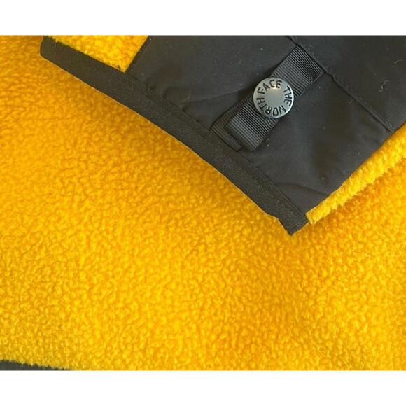 $200 The North Face Retro Denali Jacket SUMMIT GOLD NF0A88XH Men’s Size XXL - Picture 7 of 8